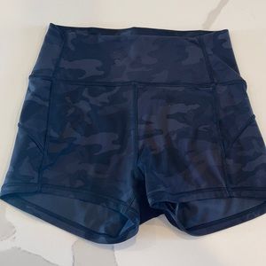 Lululemon Shorts 2.5"